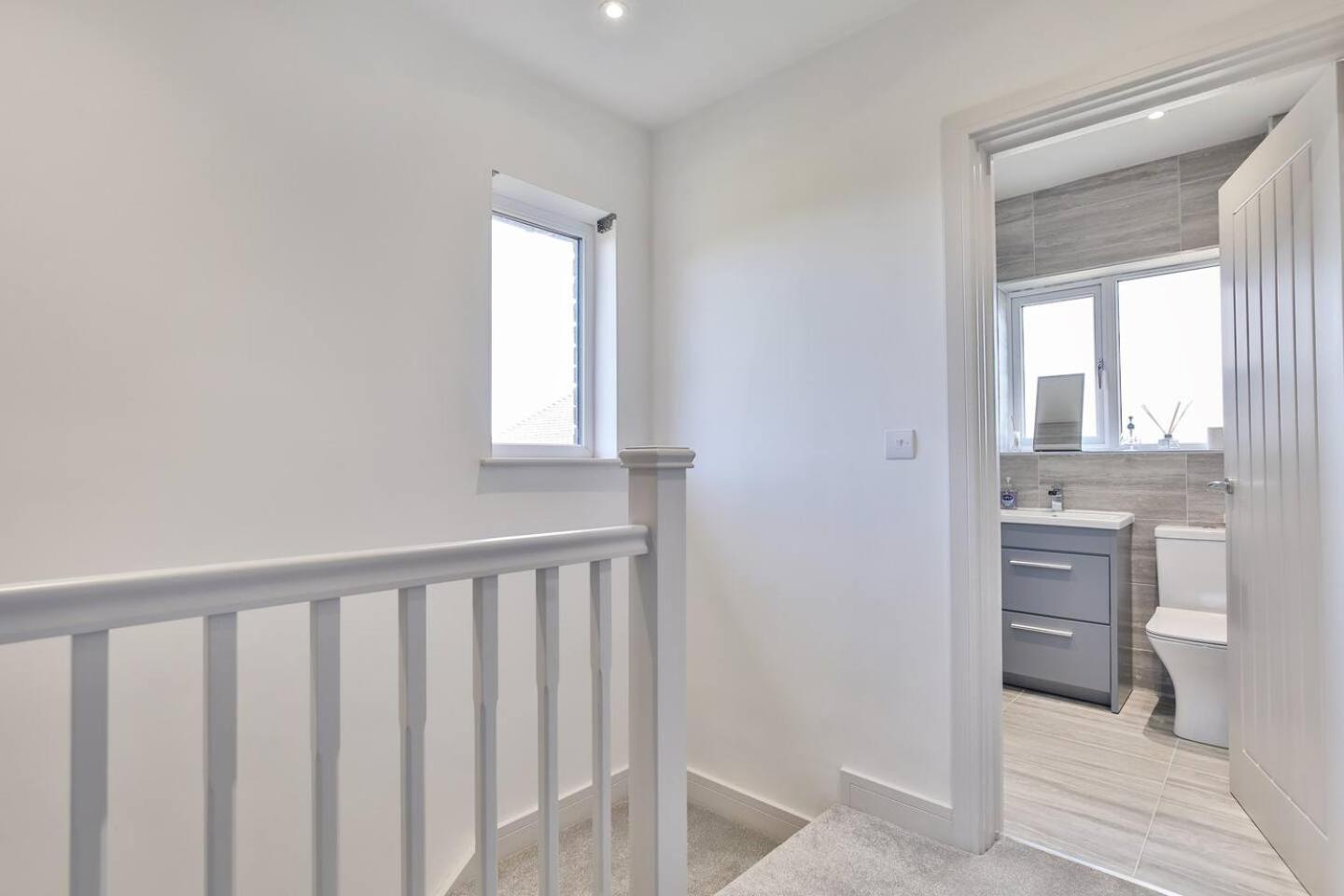 Modern, Cosy Whole House Wifi Close To Attractions Sheffield Exterior foto