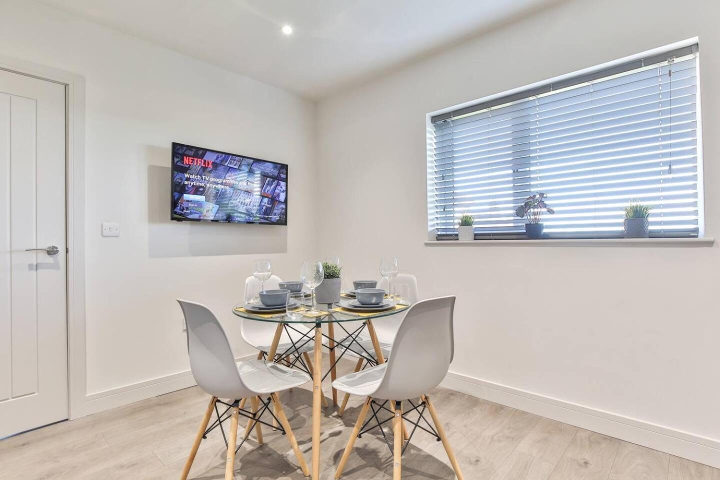 Modern, Cosy Whole House Wifi Close To Attractions Sheffield Exterior foto
